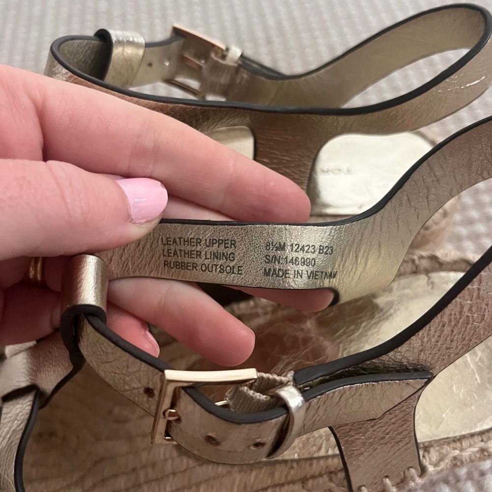Tory Burch Gold Espadrille Platform Sandals - Picture 3 of 5